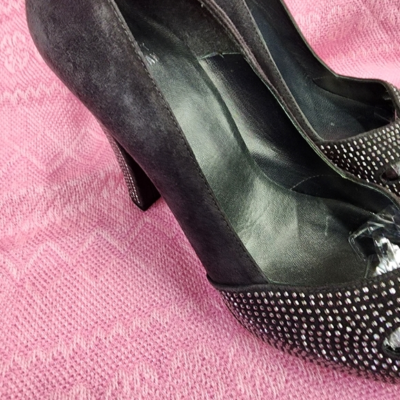 Stuart Weitzman Charcoal Peep Toe Jeweled …size 7.5 - Picture 6 of 16
